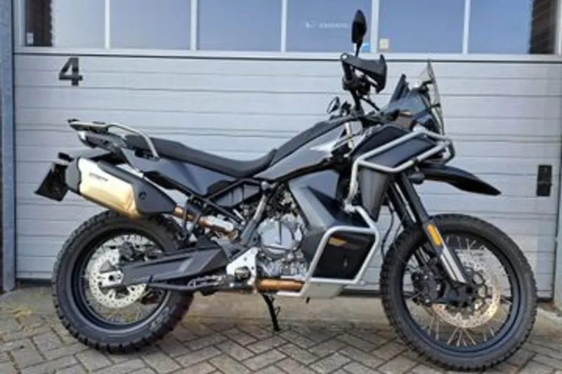 CFMoto 800 Mt-x (2025)