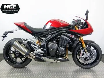 Triumph Speed Triple 1200 RR (2022) — foto 1