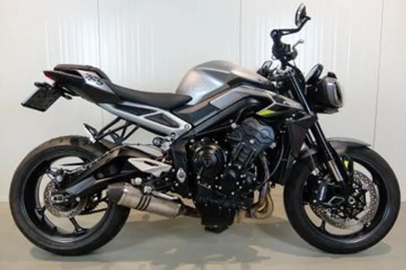 Triumph Street Triple R (2023)