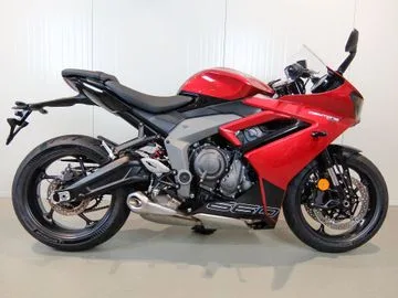 Triumph Daytona 660 (2025) — foto 1
