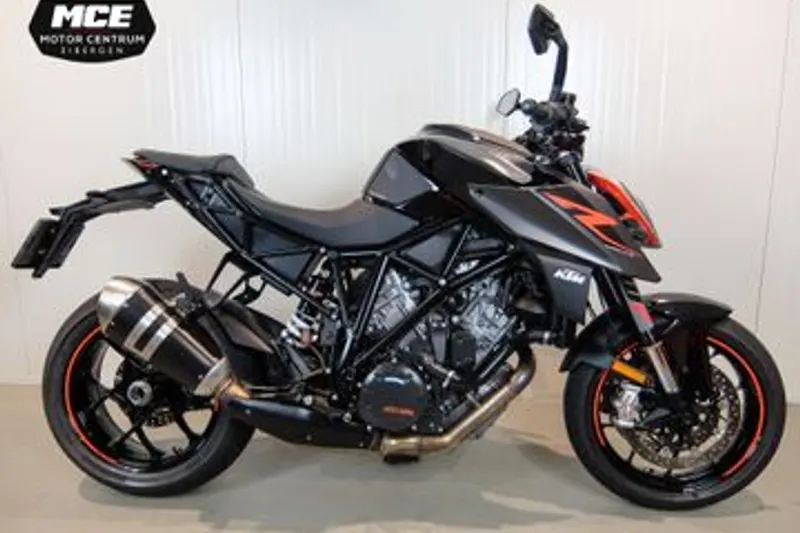 KTM 1290 SuperDuke R (2018)