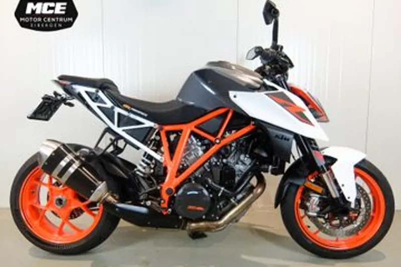 KTM 1290 SuperDuke R (2018)