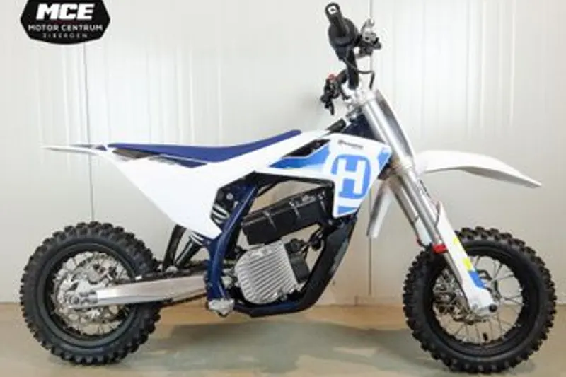 Husqvarna EE 3 (2025)