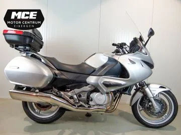 Honda NT 700 V Deauville (2012) — foto 1