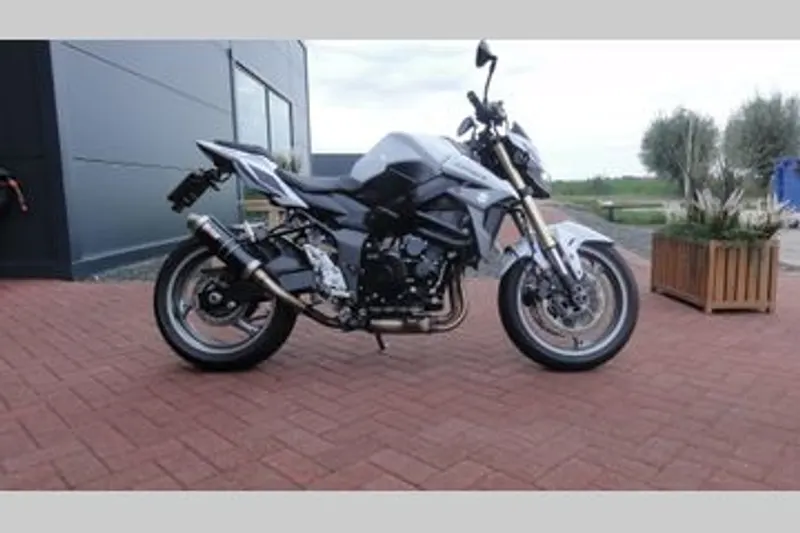 Suzuki GSR750 (2014)