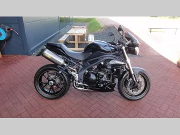 Triumph Speed Triple (2014) — foto 1