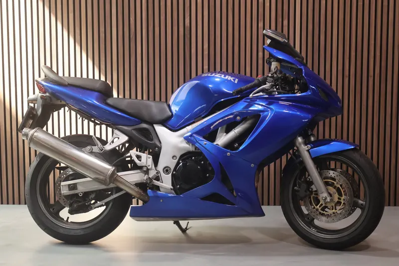 Suzuki SV650S (2000)