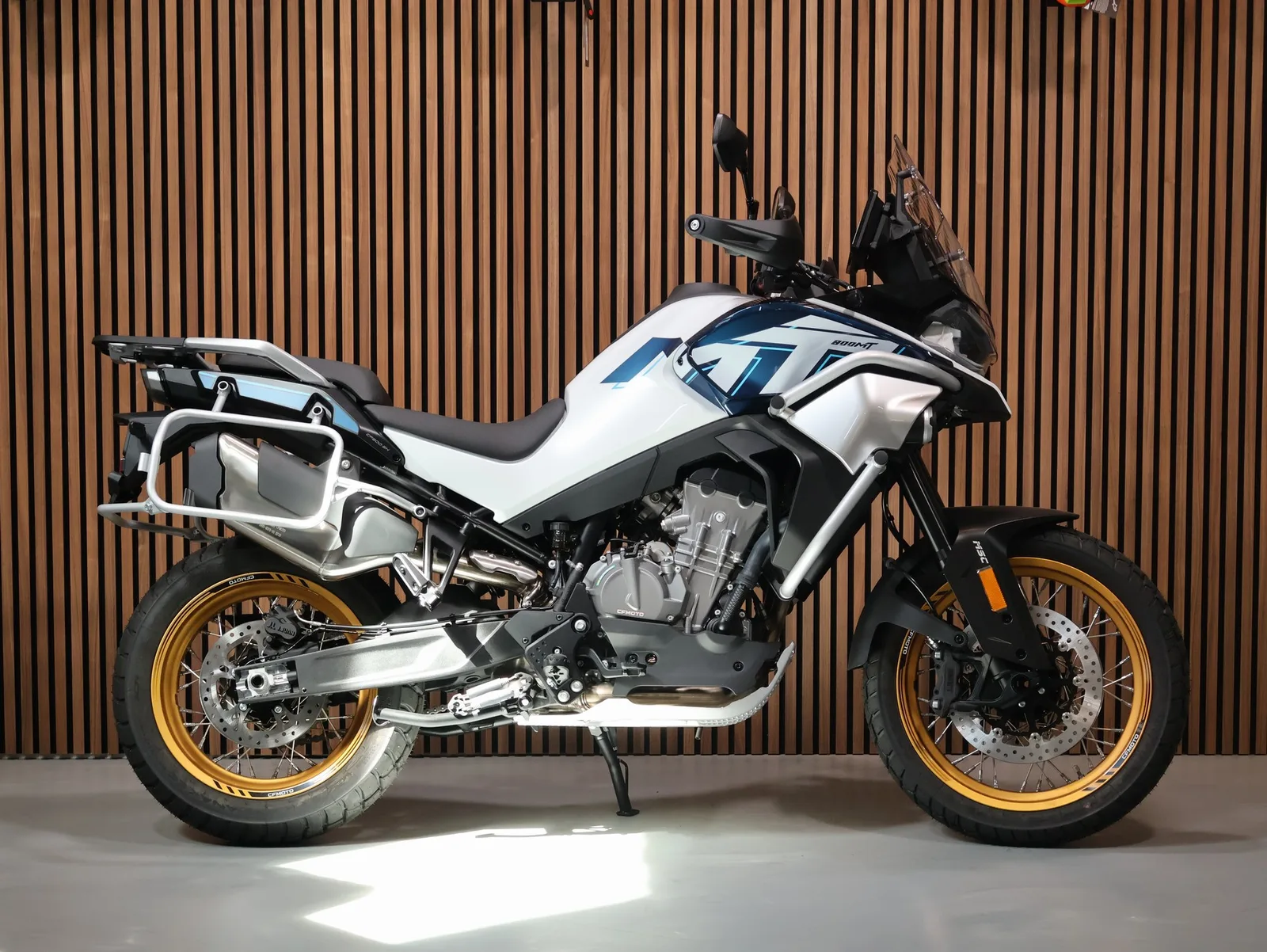 CFMoto MT 800 EXPLORER (2025) — foto 1