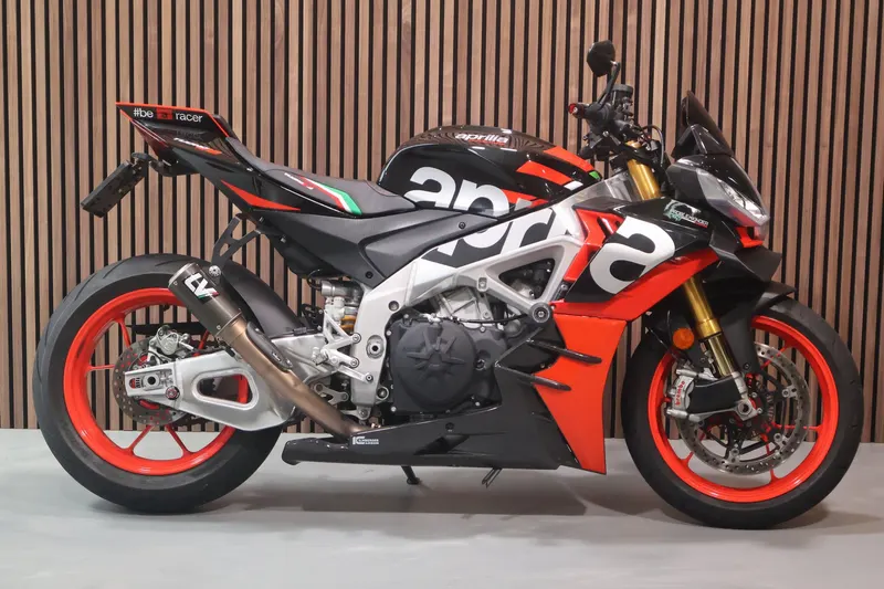 Aprilia Tuono V4 1100 FACTORY (2021)
