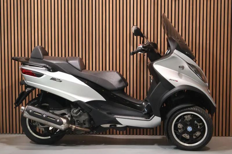 Piaggio MP3 500 (2015)
