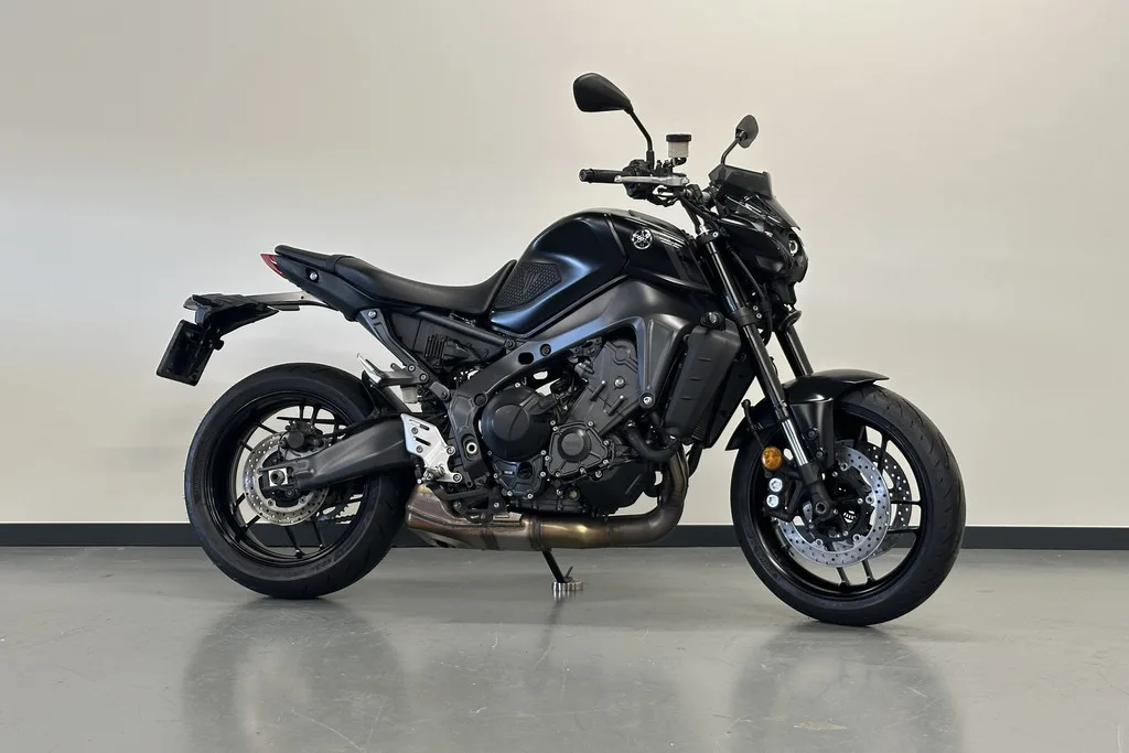 Yamaha MT-09 (2023) — foto 1