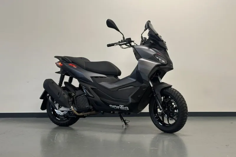 Aprilia SR GT 200 (2025)