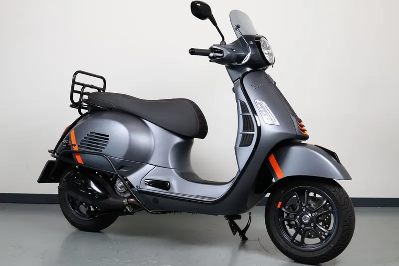 Vespa GTS 300 (2025)