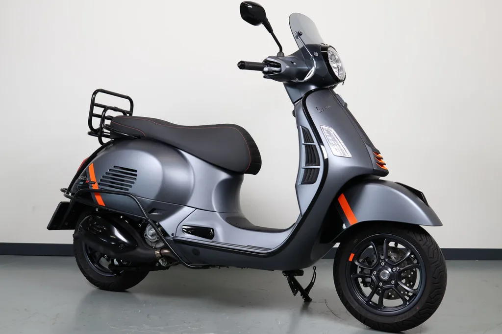 Vespa GTS 300 (2025) — foto 1
