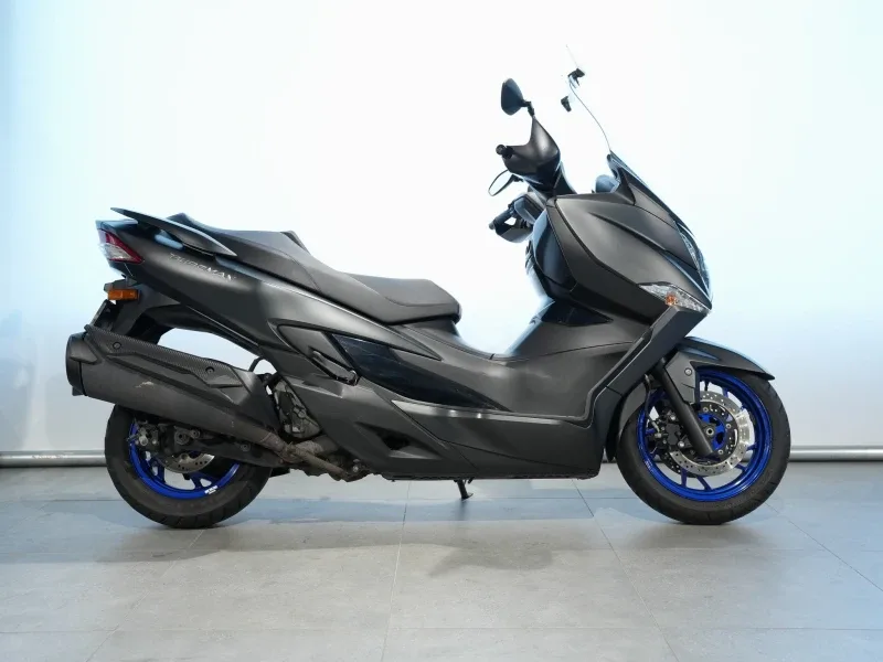 Suzuki Burgman 400 (2023) — foto 1