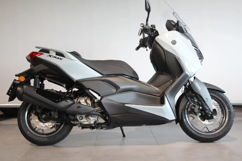 Yamaha X-MAX 300 (2025) — foto 1