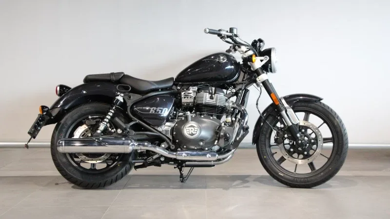 Royal Enfield Super Meteor 650 (2026) — foto 1