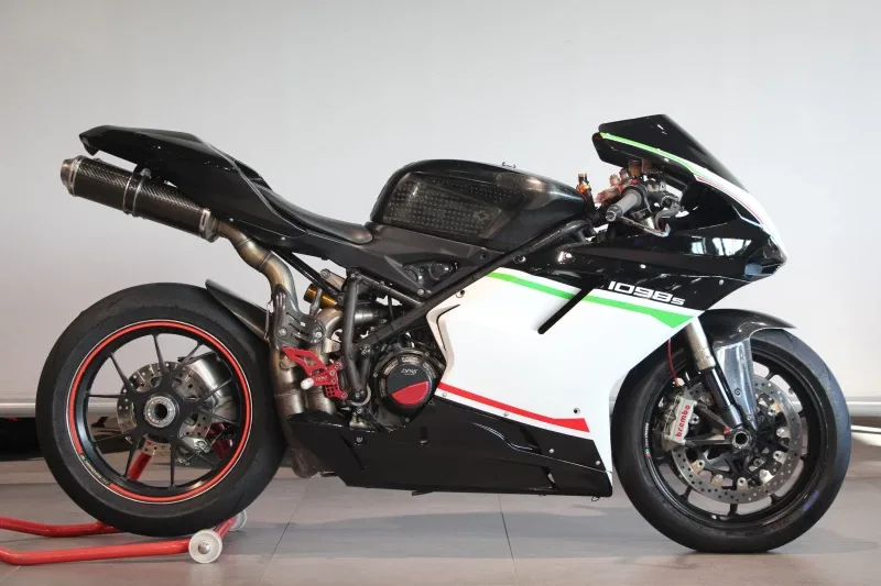 Ducati 1098 S (2008) — foto 1