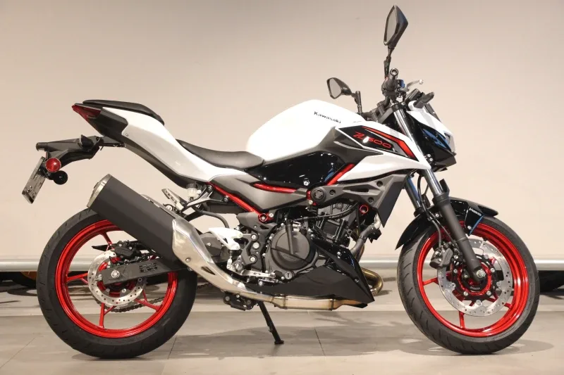Kawasaki Z 500 SE (2026) — foto 1