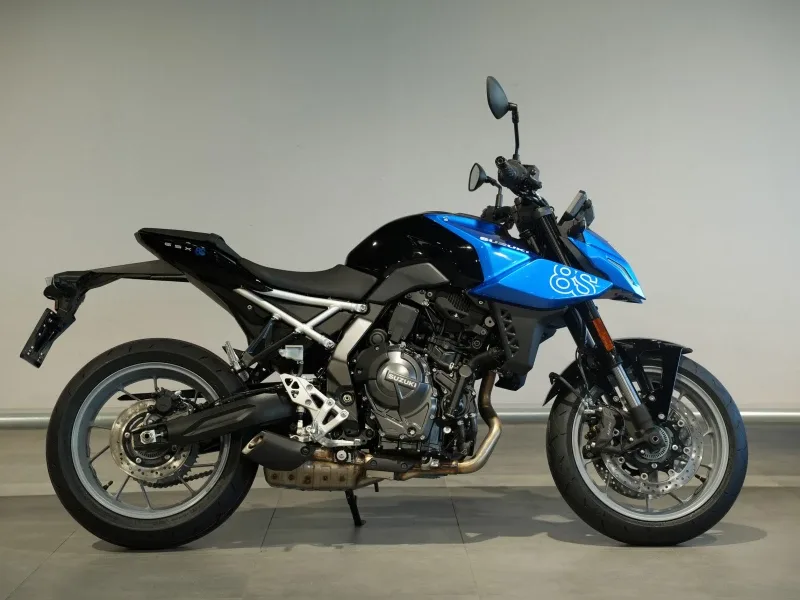Suzuki GSX-8S (2026) — foto 1