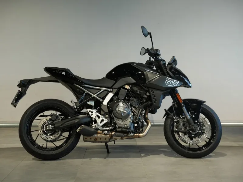 Suzuki GSX-8S (2026) — foto 1