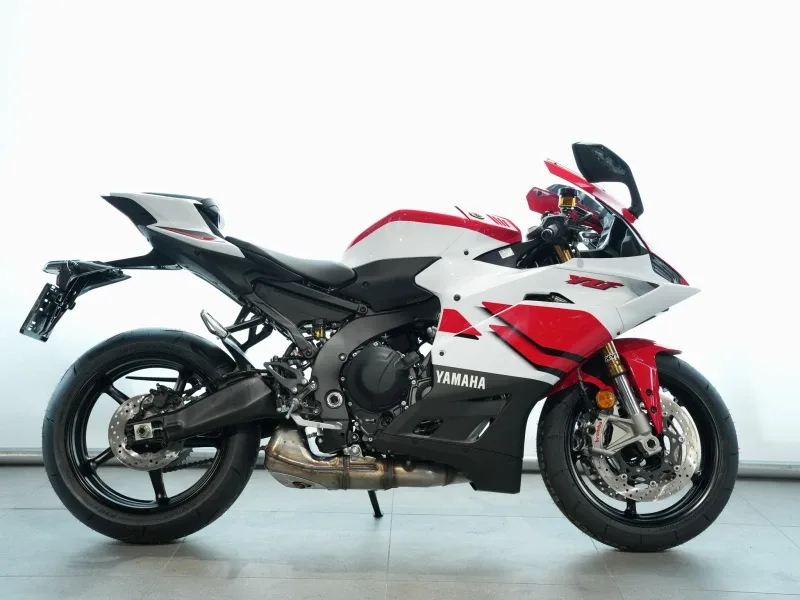 Yamaha YZF-R9 (2026) — foto 1