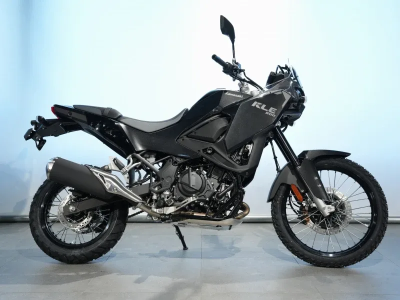Kawasaki KLE 500 (2026) — foto 1