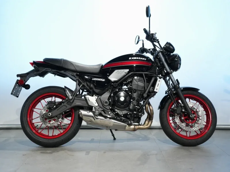 Kawasaki Z 650 RS (2026) — foto 1