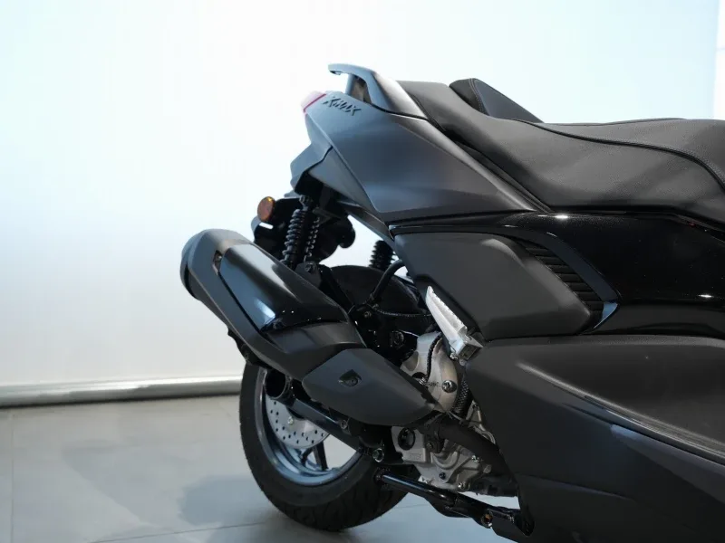 Yamaha Xmax 300 Tech MAX (2026) — foto 1