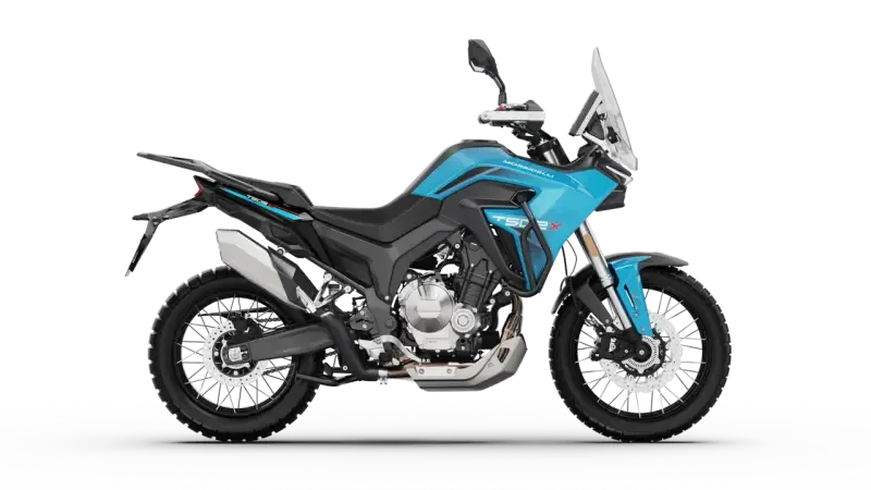 Morbidelli T502X tweecilinderVersnellingsbak: 6 versnellingenRemmen: schijfremmen met ABSDisplay: digitaal dashboardRijpositie: comfortabele adventure zithouding (2026) — foto 1