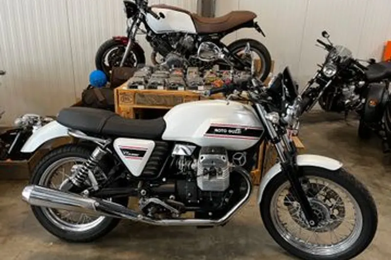 Moto Guzzi V7 (2009)
