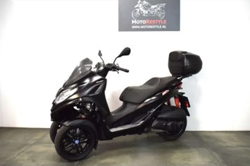 Piaggio MP3 300 HPE Sport (2021)