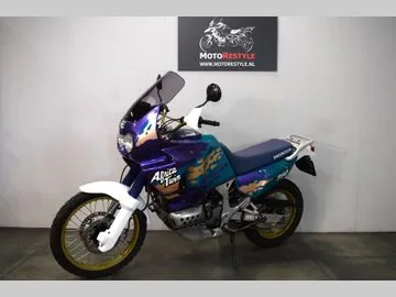 Honda XRV 750 Africa Twin (1993) — foto 1
