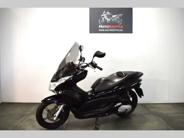 Honda PCX 125 (2012) — foto 1