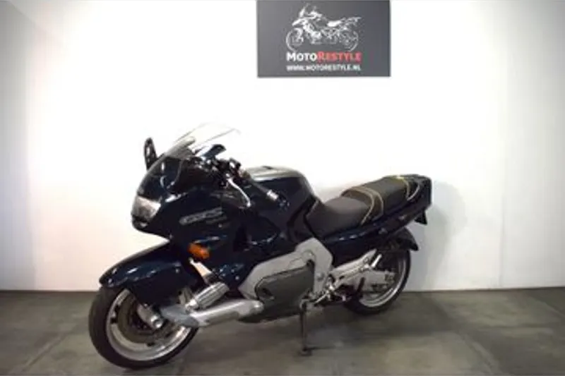 Yamaha GTS1000 (1995)