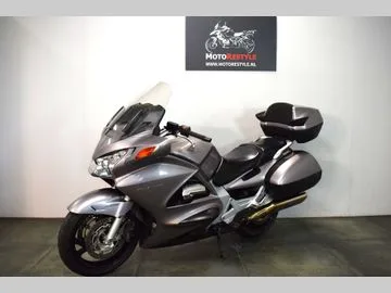 Honda ST 1300 PAN European (2002) — foto 1