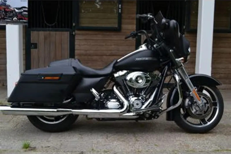 Harley-Davidson Street Glide (2012)