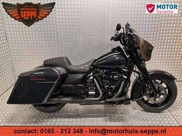 Harley-Davidson Street Glide 107 (2017) — foto 1