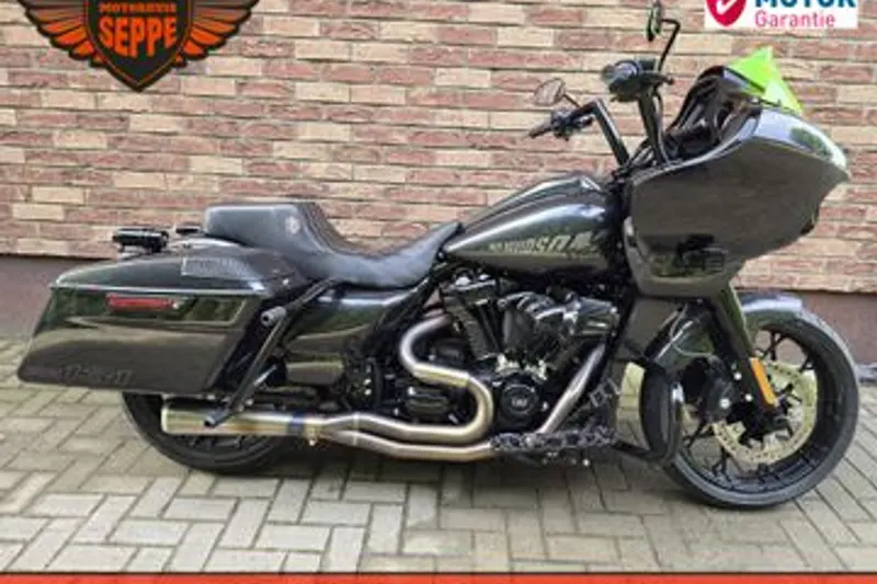 Harley-Davidson Road Glide 131 (2022)