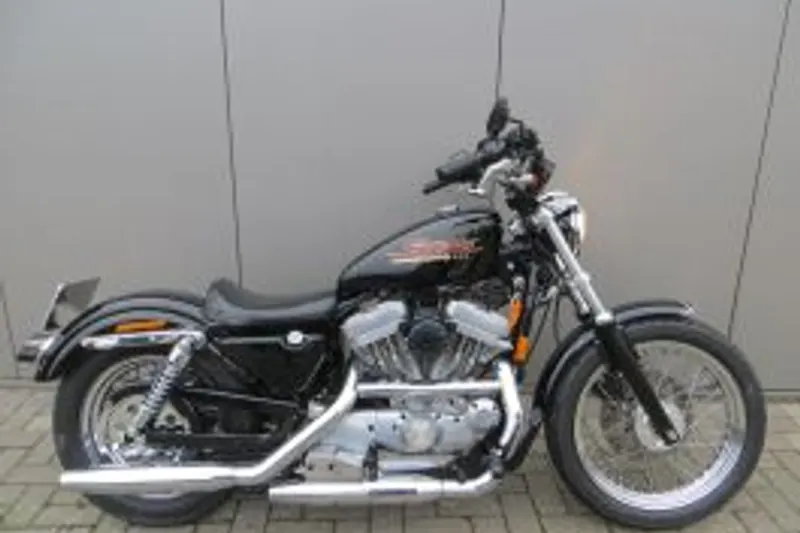 Harley-Davidson 883 Hugger (1999)