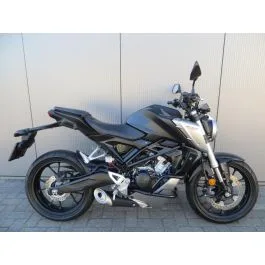 Honda CB125R (2018) — foto 1
