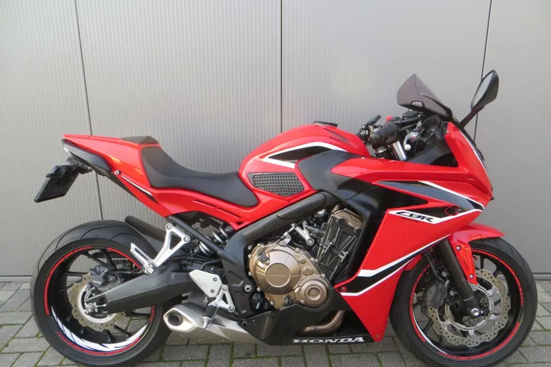 Honda CBR650F (2017)