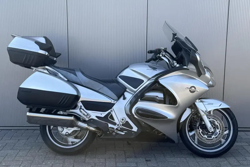 Honda ST 1300 PAN European (2004)