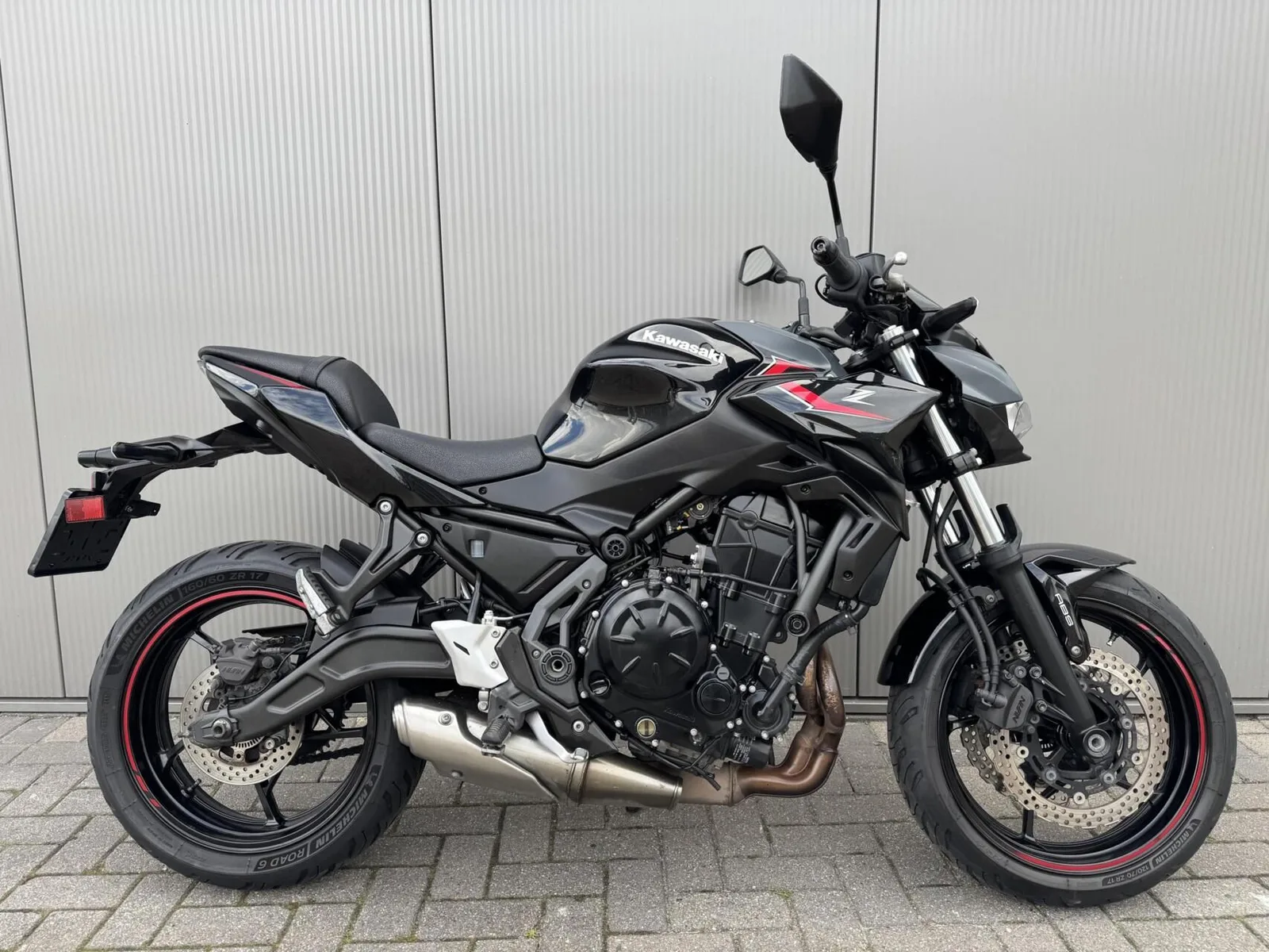 Kawasaki Z650 (2025) — foto 1