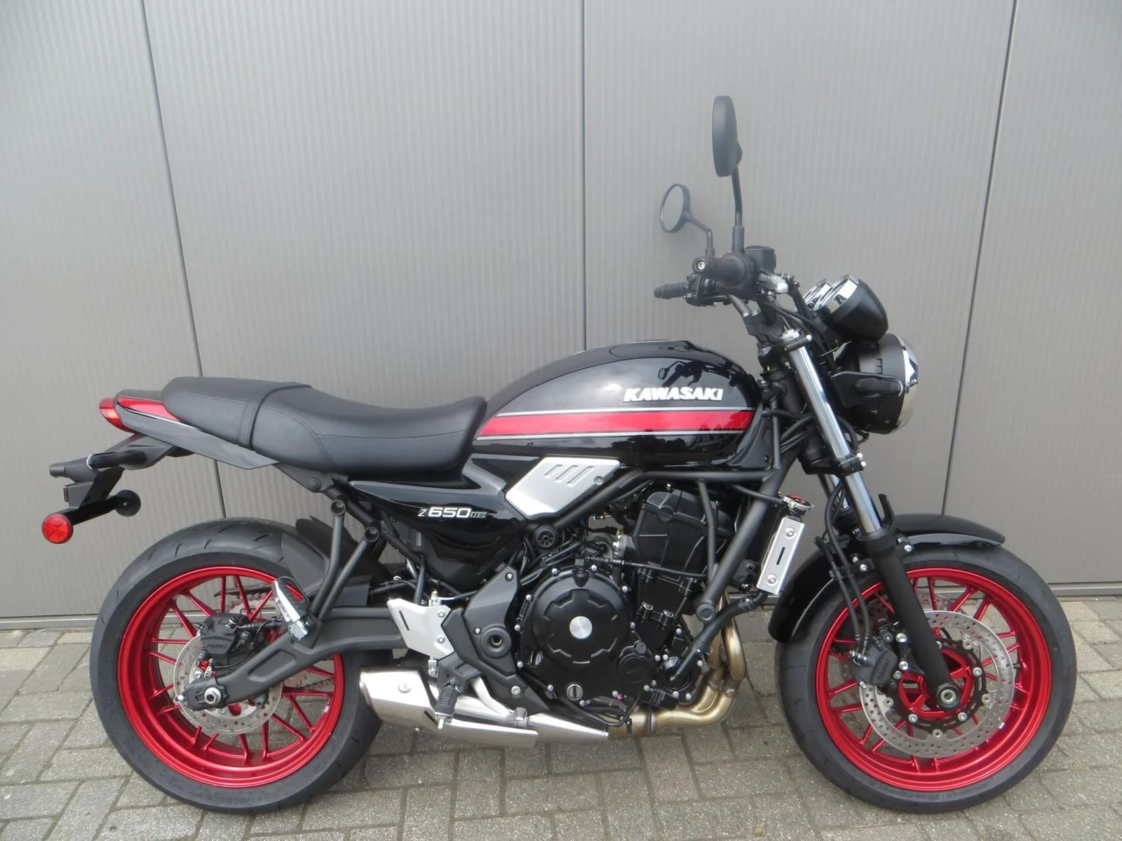Kawasaki Z 650 RS (2026) — foto 1