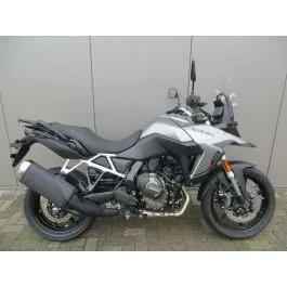 Suzuki 800 V-Strom (2026) — foto 1