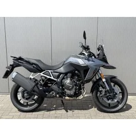 Suzuki 800 V-Strom (2026) — foto 1