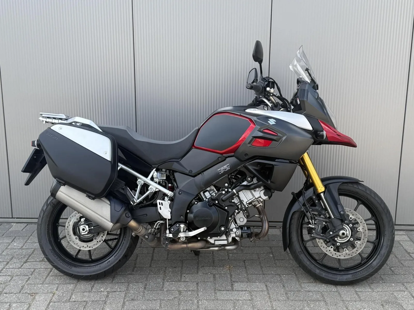 Suzuki DL1000 (2015) — foto 1