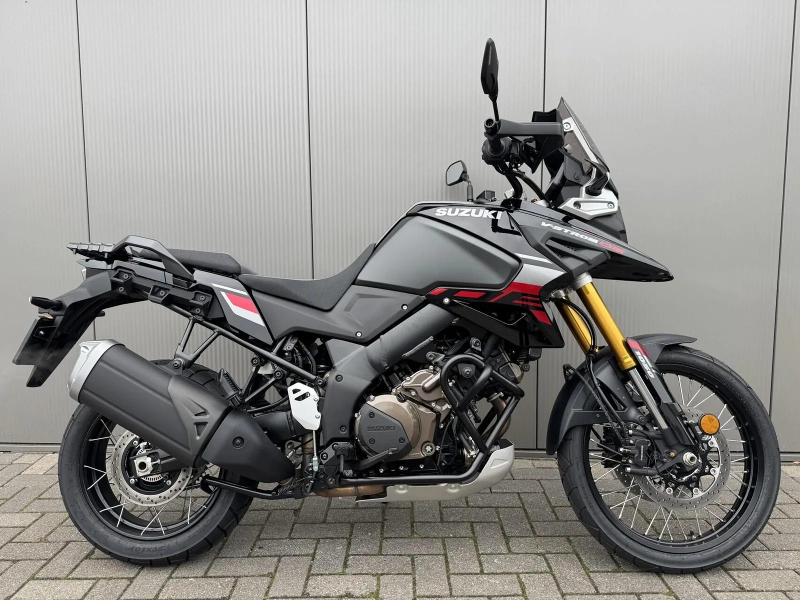 Suzuki DL 1050 V-Strom DE (2026) — foto 1