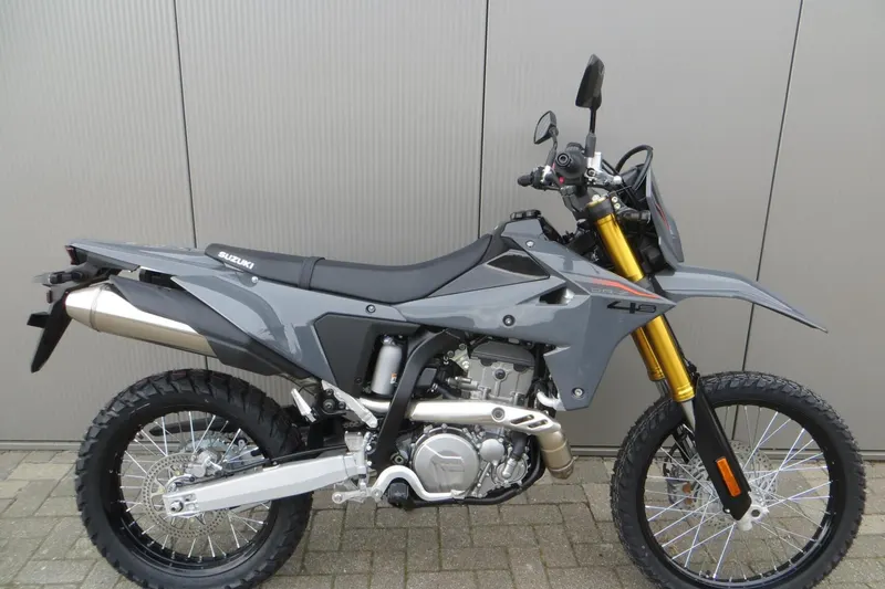 Suzuki DR Z4S (2026)